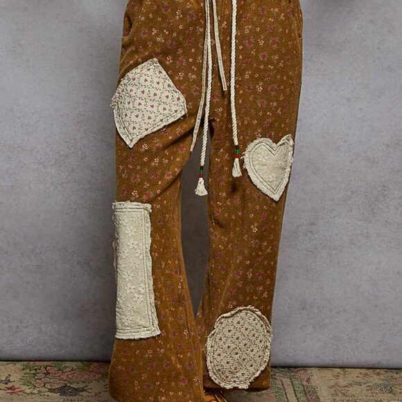 The Rusted Ritas roomy fit bottom in printed french terry with varied lace and w - Picture 2 of 4